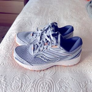Saucony Cohesion 13 Women’s Sneakers Size 7.5